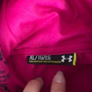Under armor sweatshirt